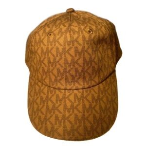 NWT Michael Kors Signature Logo Cap